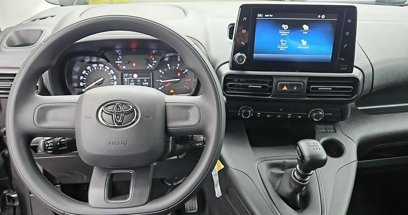 Toyota Proace City Verso cena 109900 przebieg: 18167, rok produkcji 2022 z Bierutów małe 352